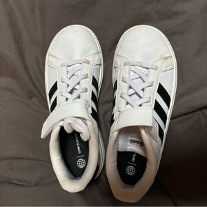 Kids Adidas Grand Court